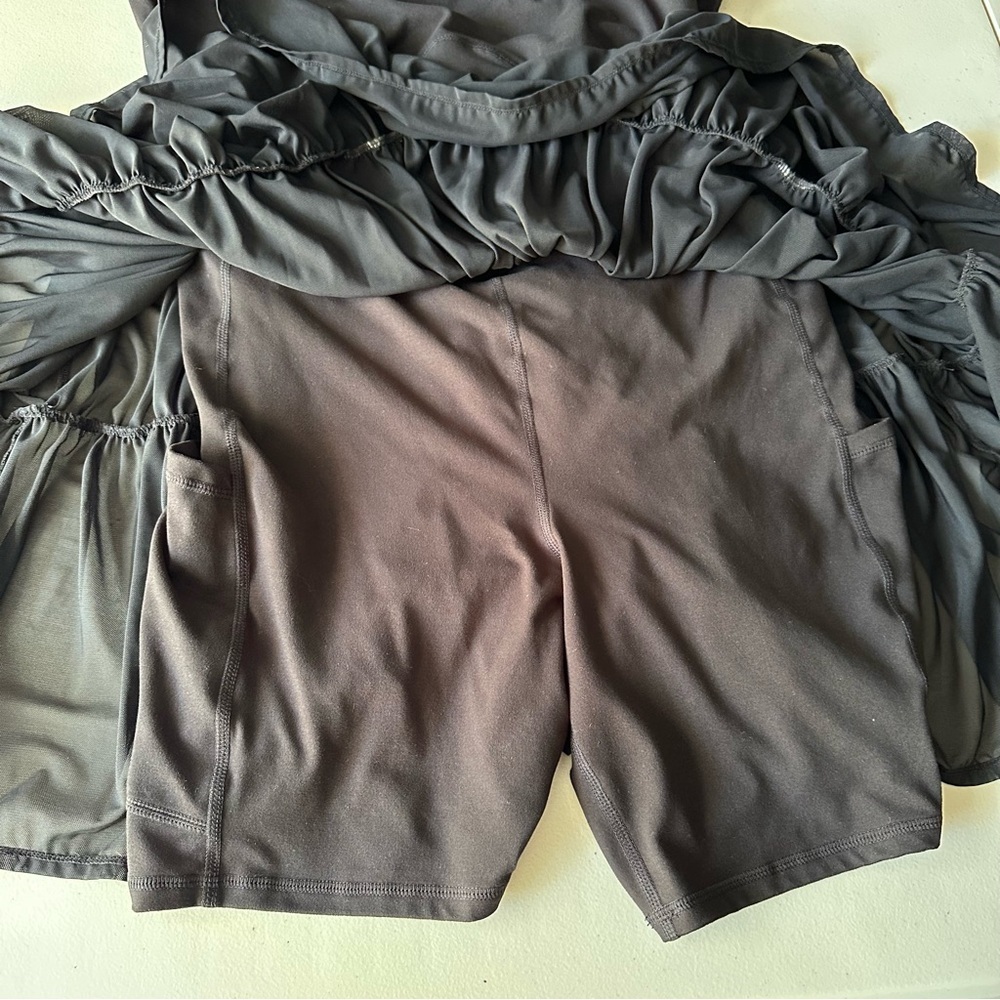 Torrid Performance Core Mesh Ruffle 2fer Active D… - image 7